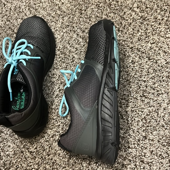 Hytest Safety Shoes - Picture 2 of 3